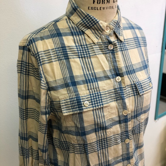 J Crew Plaid Buttondown Shirt in Medium - Picture 2 of 6